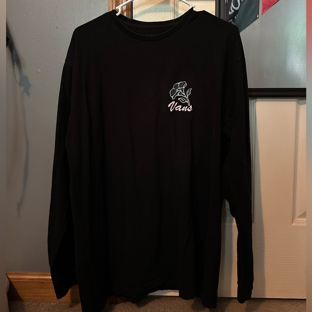Black Vans Shirt, only wore a few times but really good condition!